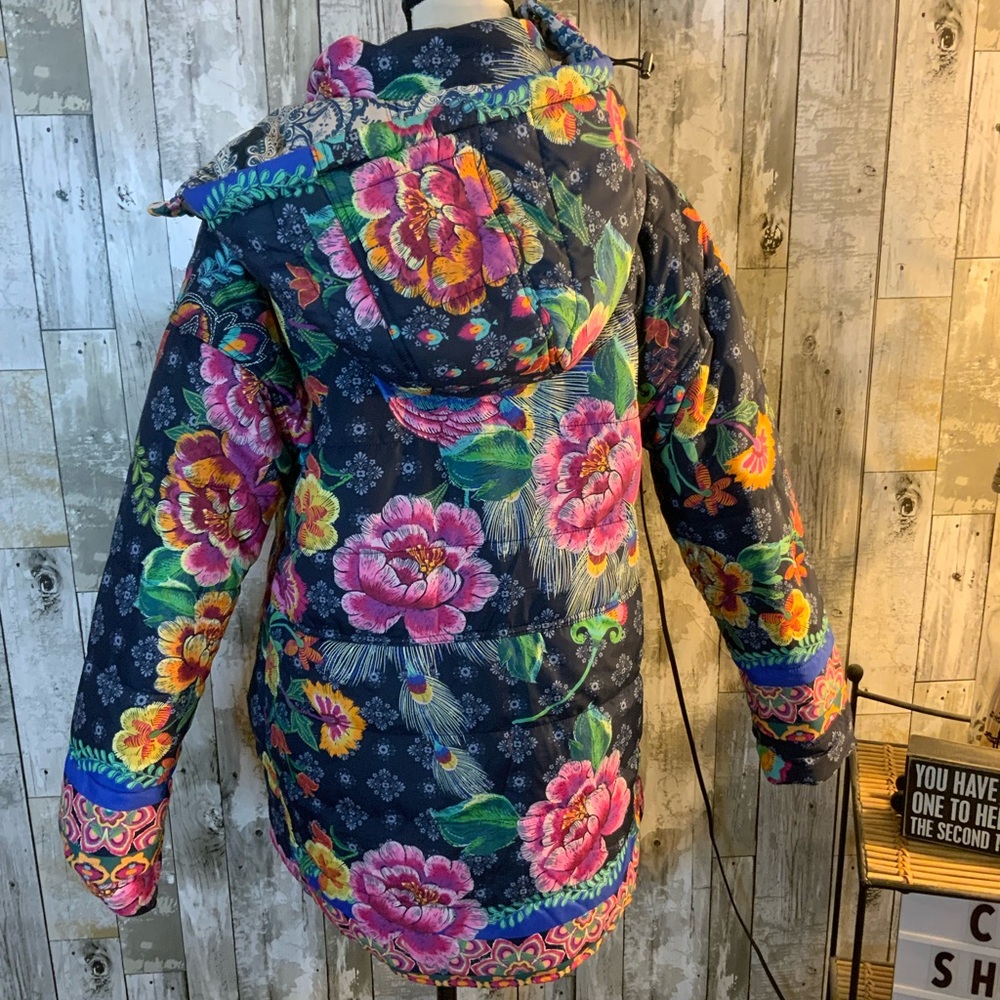 Johnny Was Multicolor Reversible Puffer Jacket w/removable hood. Size S - Picture 5 of 7